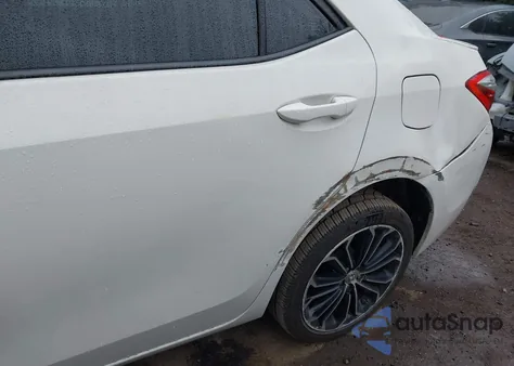 2015 Toyota Corolla S Plus z USA, uszkodzony, nr VIN 5YFBURHE8FP186399